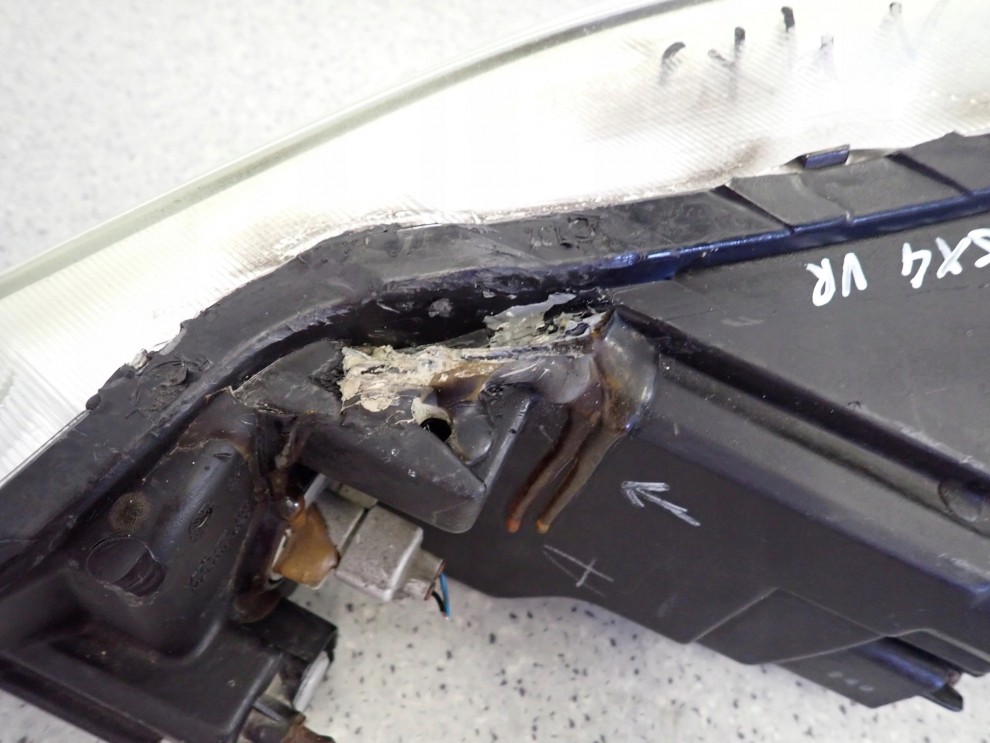 SUZUKI SX4 FIAT SEDICI 06-13 LAMPA PRZEDNIA PRAWA REFLEKTOR 7/14