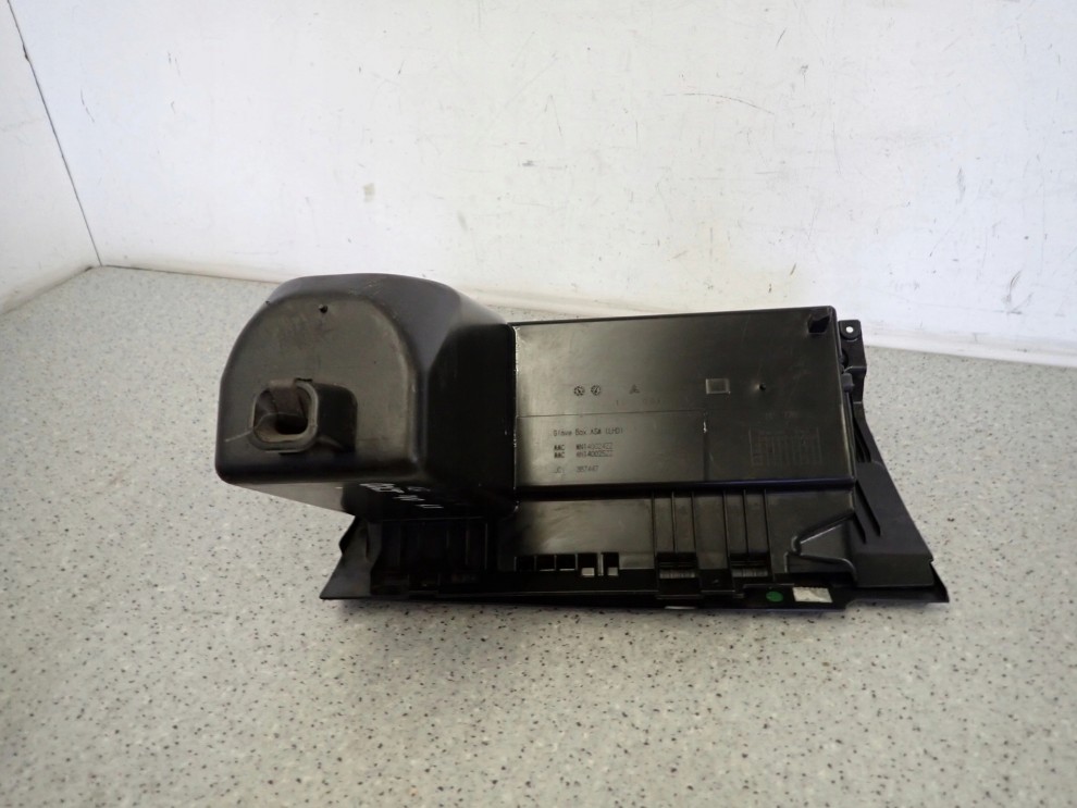 MITSUBISHI COLT CZ3 04- SCHOWEK PASAŻERA 8/8