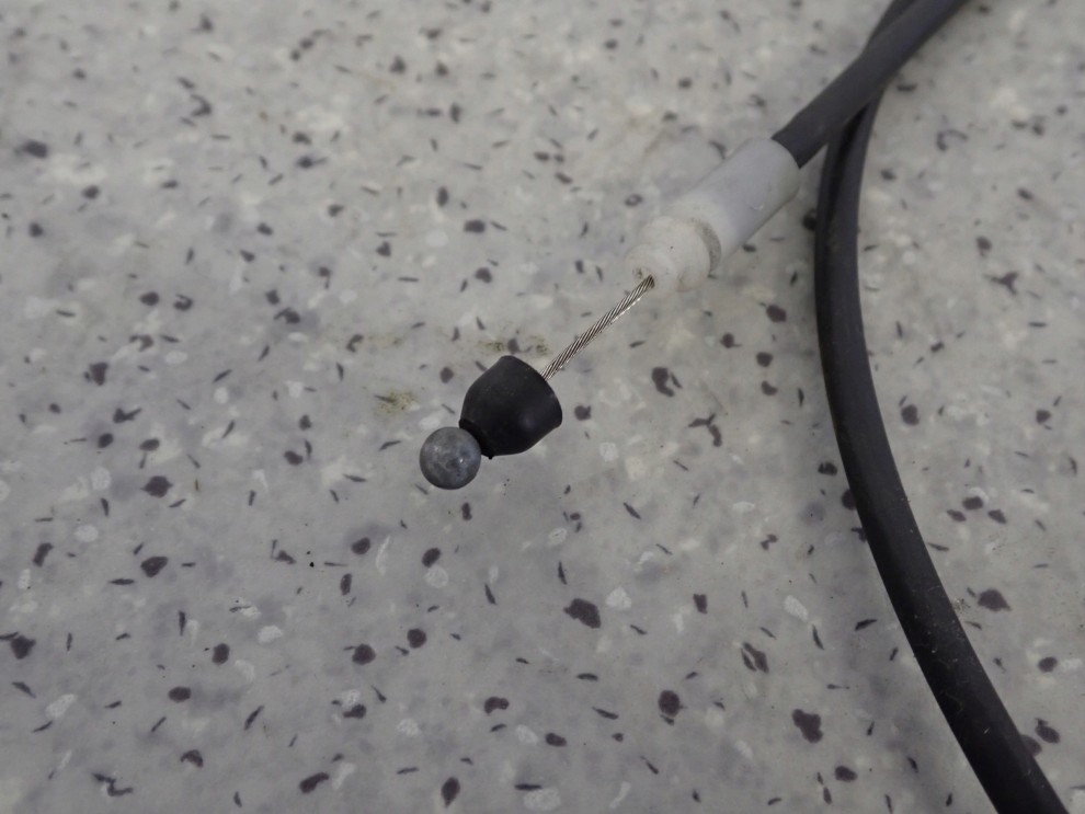 KIA RIO III HB 11-14 LINKA OTWIERANIA MASKI 2/5