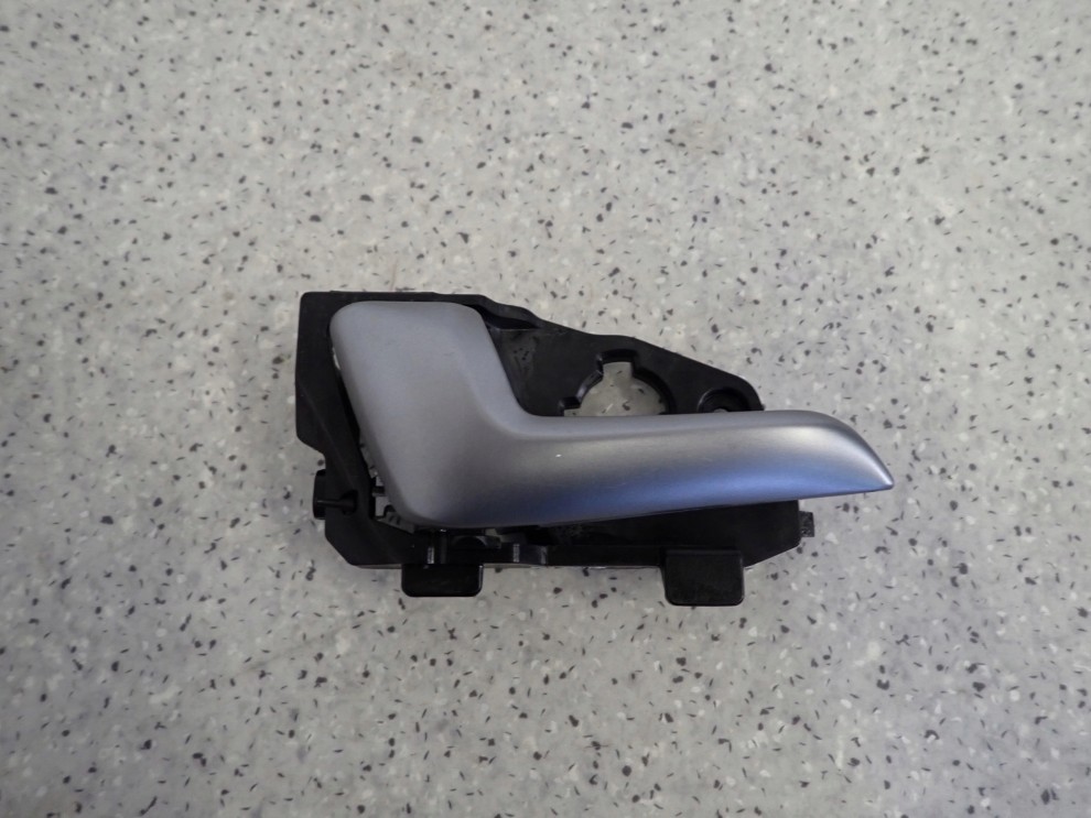 KIA RIO III HB 11-14 KLAMKA WEWNĘTRZNA TYLNA LEWA 1/3