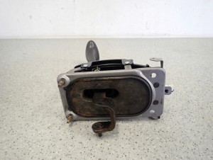 NISSAN MICRA K11 BENZYNA 98-02 DŹWIGNIA ZMIANY BIEGÓW AUTOMAT 6/6 MINIATURA