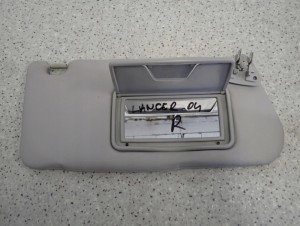 MITSUBISHI LANCER VII 04-07 DASZEK PRZECIWSŁONECZNY PRAWY 3/5 MINIATURA