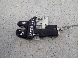 MITSUBISHI LANCER VII 4D SEDAN 04- ZAMEK KLAPY BAGAŻNIKA 3/5 MINIATURA