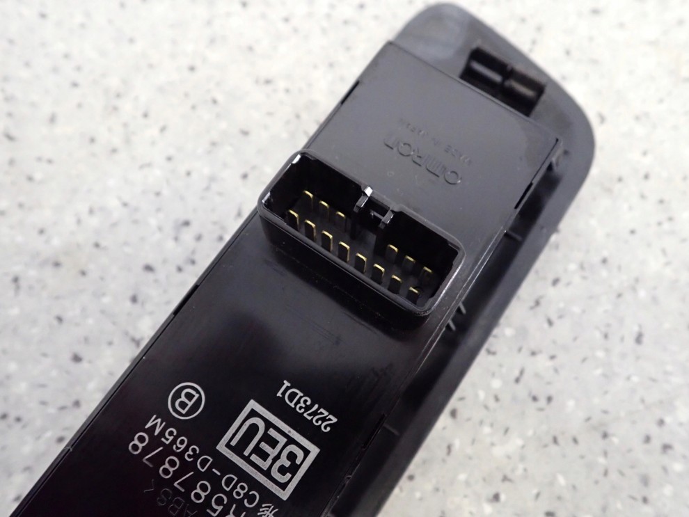 MITSUBISHI LANCER VII 04-07 PANEL SZYB PRZEDNI LEWY PRZEŁĄCZNIK 3/5