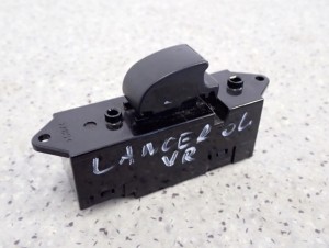 MITSUBISHI LANCER VII 04-07 PANEL SZYB PRZEDNI PRAWY PRZEŁĄCZNIK 3/4 MINIATURA