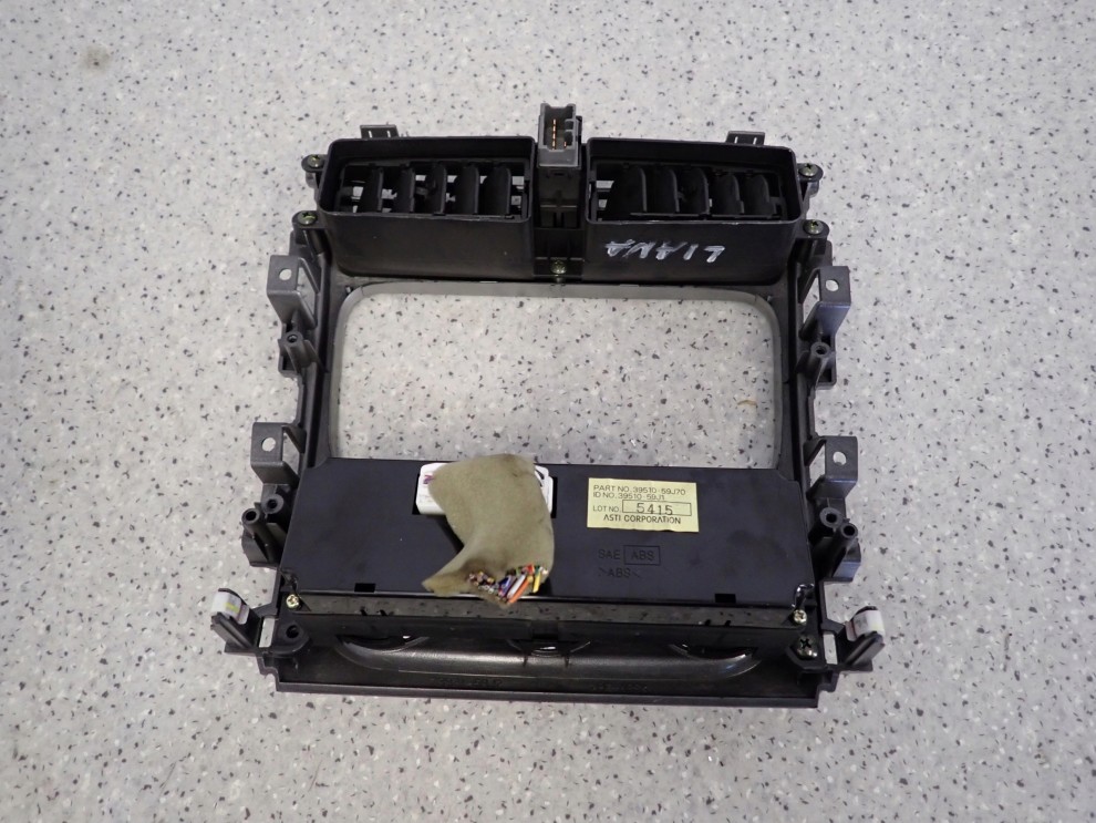 SUZUKI LIANA 02-07 PANEL STEROWANIA NAWIEWU RAMKA 5/5