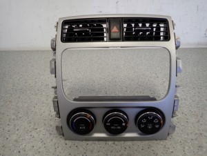 SUZUKI LIANA 02-07 PANEL STEROWANIA NAWIEWU RAMKA 1/4 MINIATURA