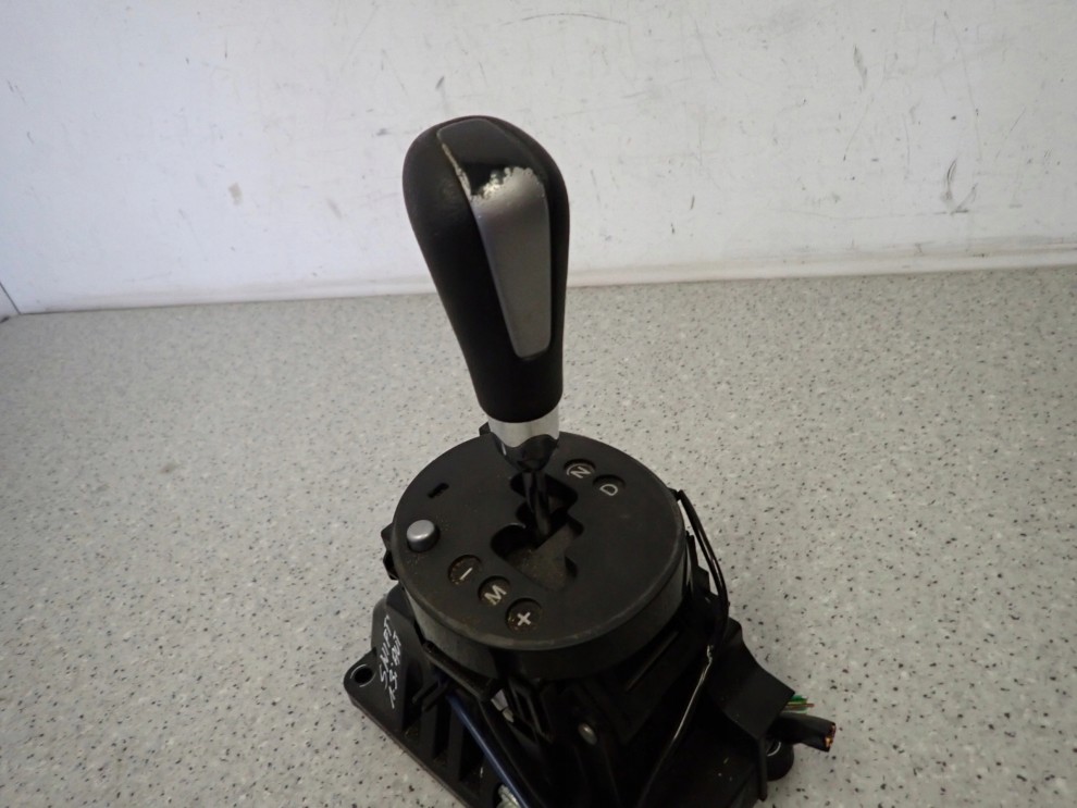 SUZUKI SWIFT MK6 1.3i AUTOMAT 05- LEWAREK GAŁKA ZMIANY BIEGÓW 7/9