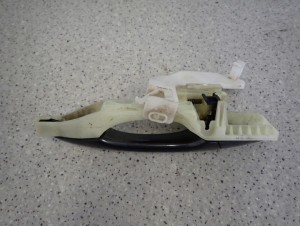 HYUNDAI i40 KOMBI 11-15 KLAMKA DRZWI TYLNA LEWA S6G 5/7 MINIATURA