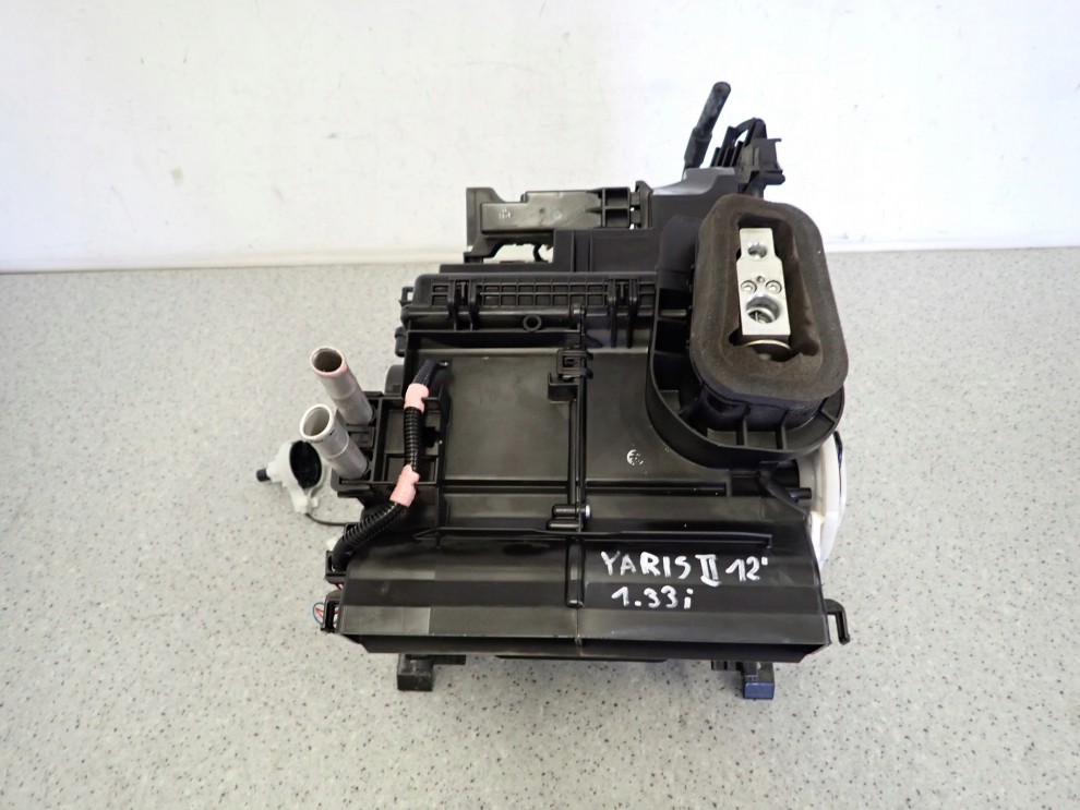 TOYOTA YARIS II 06-11 OBUDOWA NAGRZEWNICY NAGRZEWNICA 1/9