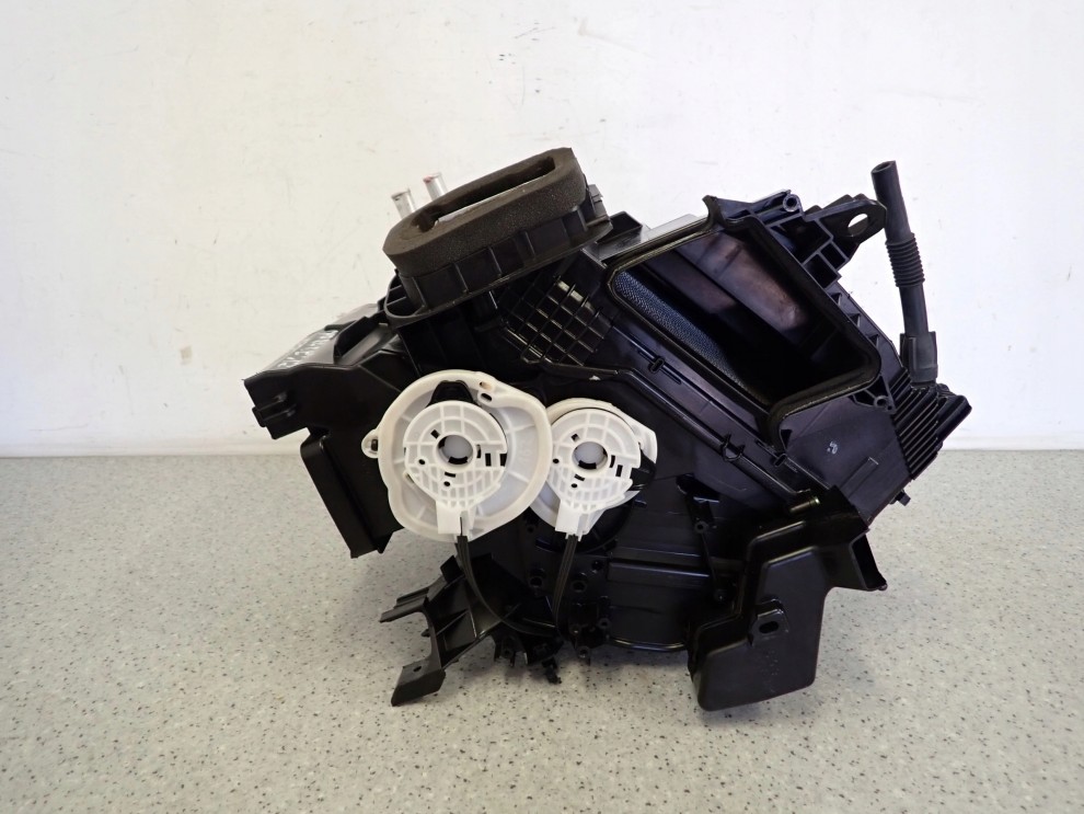 TOYOTA YARIS II 06-11 OBUDOWA NAGRZEWNICY NAGRZEWNICA 3/9