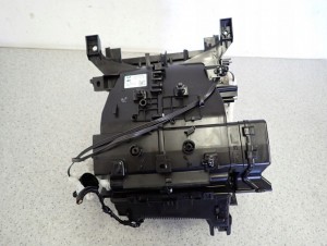 TOYOTA YARIS II 06-11 OBUDOWA NAGRZEWNICY NAGRZEWNICA 8/9 MINIATURA