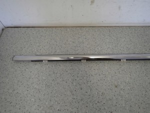 HYUNDAI i40 KOMBI 11-15 LISTWA ZGARNIAJĄCA SZYBY TYLNA LEWA 3/8 MINIATURA