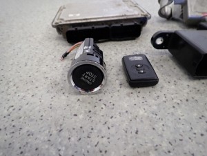 TOYOTA YARIS II 06-11 1.4 D4D ZESTAW STARTOWY KOMPUTER STACYJKA 5/6 MINIATURA