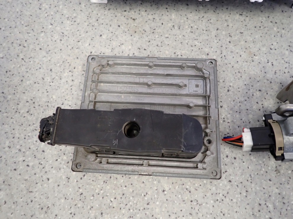 MAZDA 2 II DY 02- 1.25 KOMPUTER STACYJKA ZEGARY ZESTAW 4S61-12A650-SB 8/8