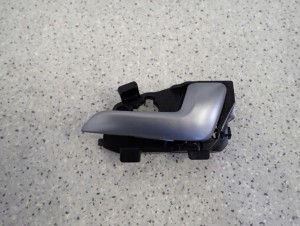 KIA RIO III HB 11-14 KLAMKA WEWNĘTRZNA PRZEDNIA PRAWA 2/4 MINIATURA