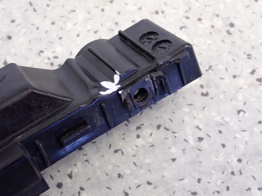 KIA RIO III HB 11-14 ŚLIZG ZDERZAKA PRZEDNI PRAWY 3/4