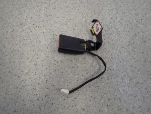 KIA RIO III HB 11-14 ZAPINKA PASA BEZPIECZEŃSTWA TYLNA PRAWA 4/4 MINIATURA