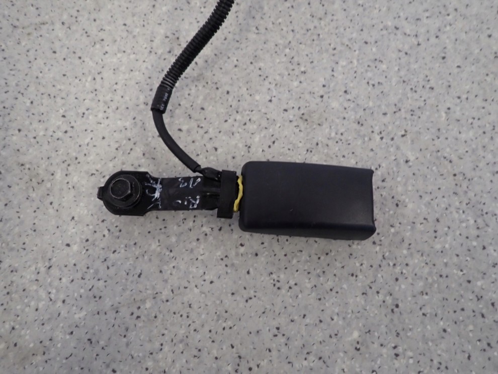 KIA RIO III HB 11-14 ZAPINKA PASA BEZPIECZEŃSTWA PRZEDNIA PRAWA 3/4