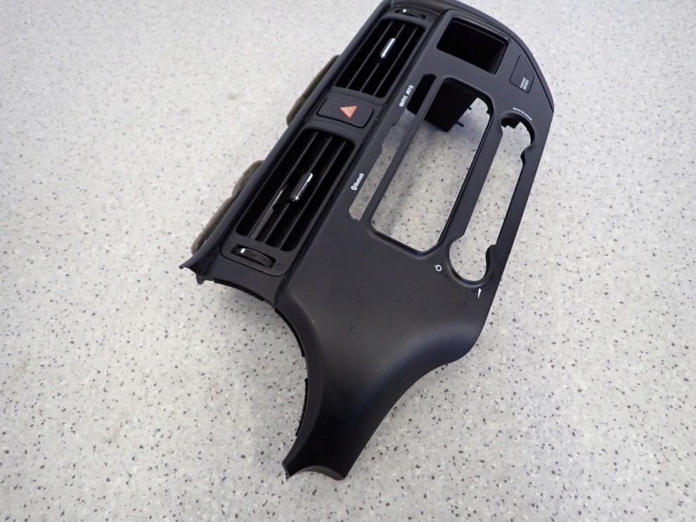 KIA RIO III HB 11-14 KRATKA NAWIEWU ŚRODKOWA 4/7