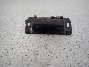 NISSAN ALMERA TINO 00-05 KLAMKA KLAPY BAGAŻNIKA 2/6 MINIATURA