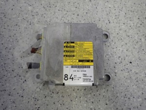 TOYOTA AVENSIS T25 02-07 STEROWNIK PODUSZEK POWIETRZNYCH WYZWALACZ 1/3 MINIATURA