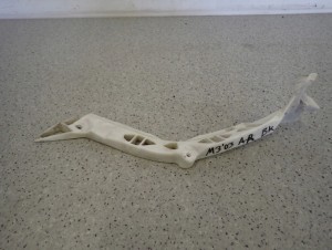 MAZDA 3 MAZDA3 HB 03- ŚLIZG ZDERZAKA TYLNY PRAWY 4/6 MINIATURA