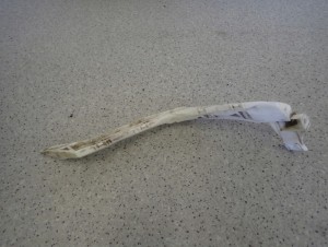 MAZDA 3 MAZDA3 HB 03- ŚLIZG ZDERZAKA TYLNY PRAWY 5/6 MINIATURA