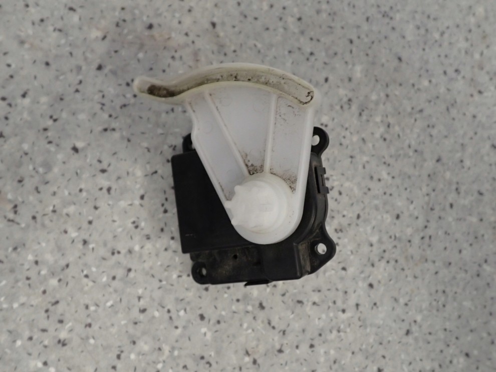 SUZUKI GRAND VITARA II 05- SILNICZEK STEROWANIA NAGRZEWNICY 5/5