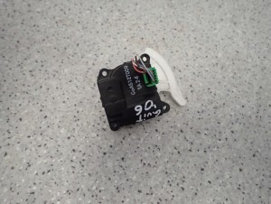 SUZUKI GRAND VITARA II 05- SILNICZEK STEROWANIA NAGRZEWNICY 2/5 MINIATURA