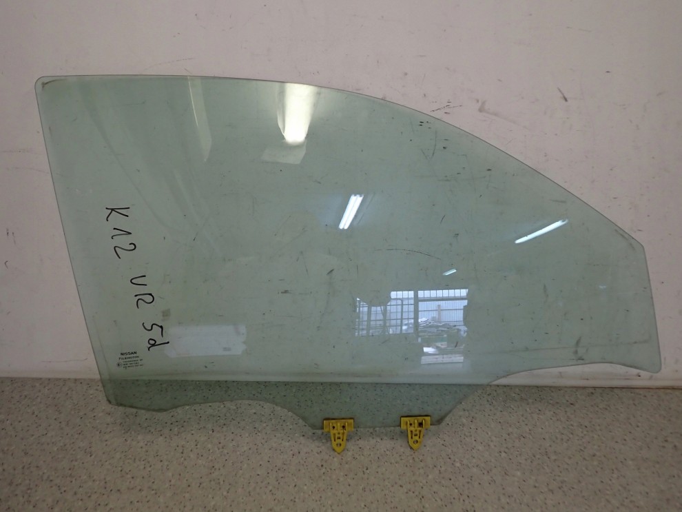 NISSAN MICRA K12 03-10 SZYBA DRZWI PRZEDNIA PRAWA 1/2