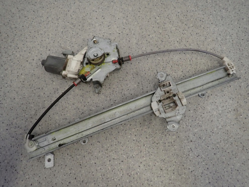 NISSAN MICRA K12 5d 02- PODNOŚNIK SZYBY PRZEDNI PRAWY 3/3