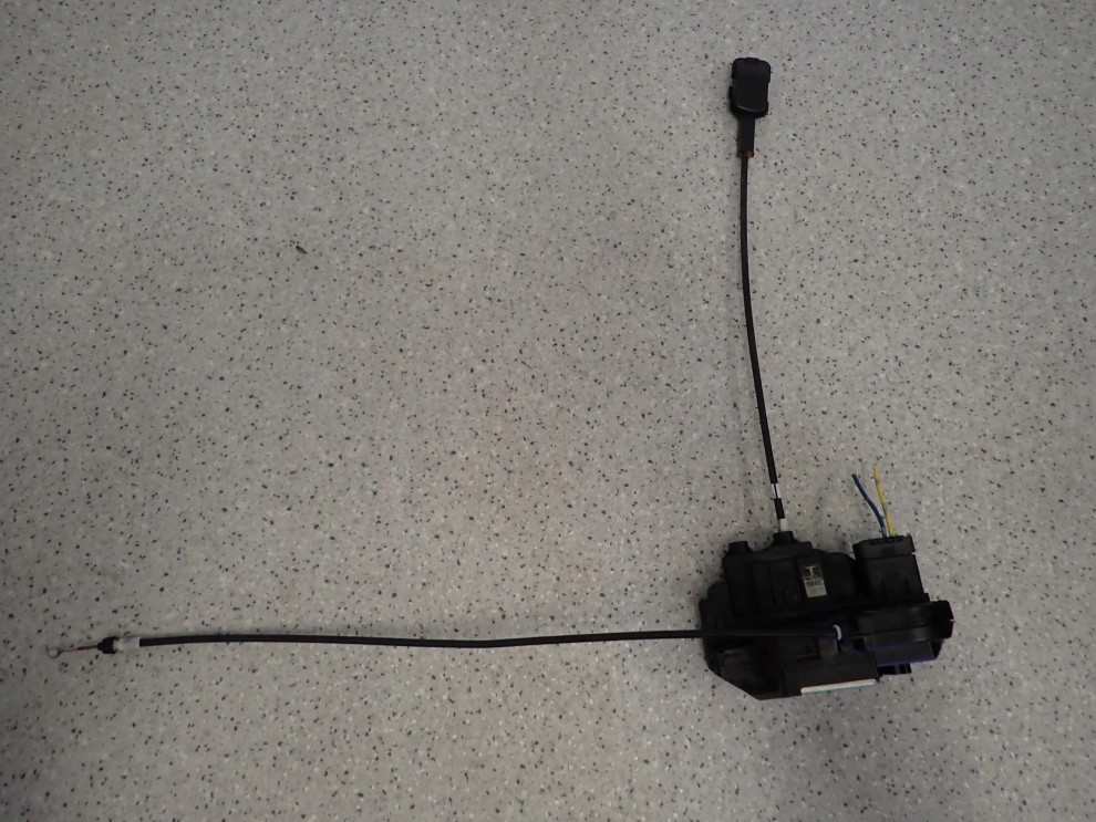 NISSAN MICRA K12 03-10 ZAMEK DRZWI TYLNY PRAWY 1/4