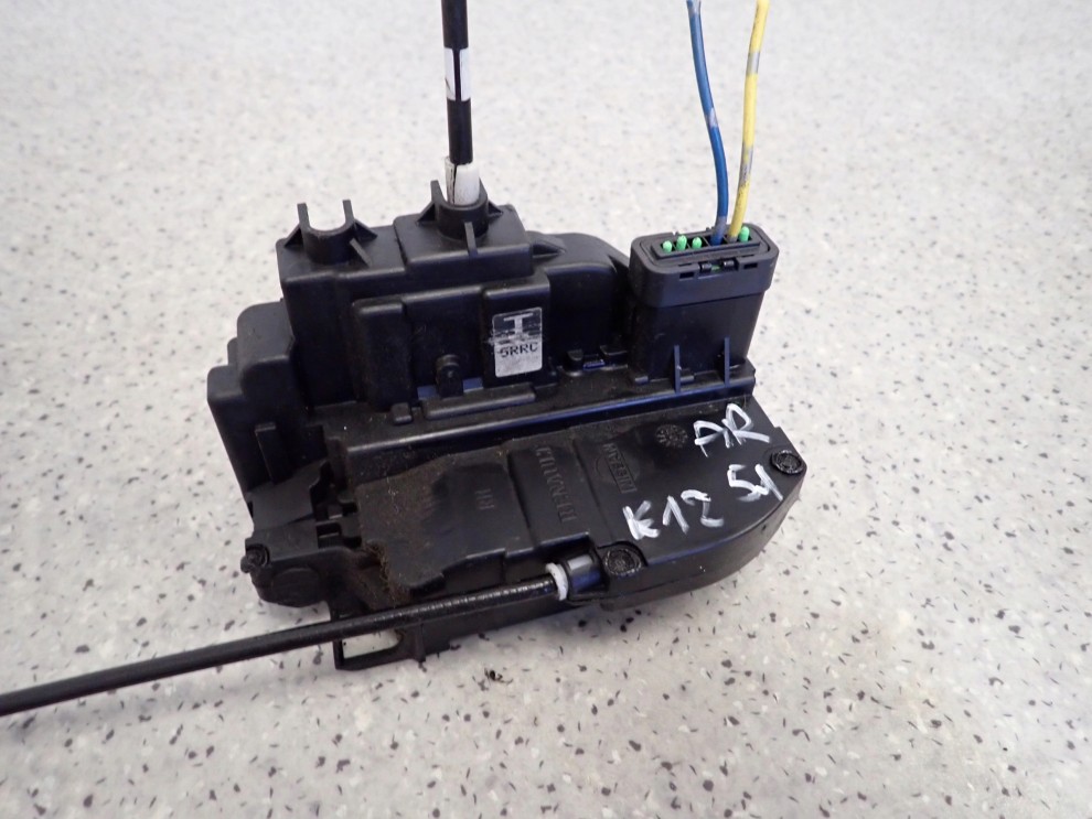 NISSAN MICRA K12 03-10 ZAMEK DRZWI TYLNY PRAWY 2/4