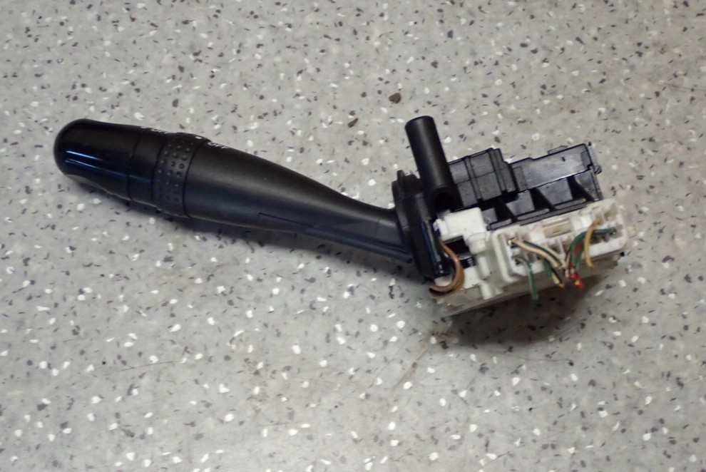 TOYOTA COROLLA 02-07 E12 PRZEŁĄCZNIK ŚWIATEŁ 5/5