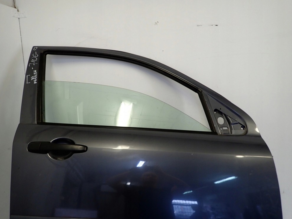 MAZDA2 MAZDA 2 DY 02-07 DRZWI PRZEDNIE PRAWE 9/11