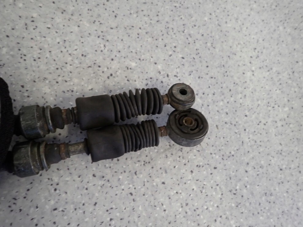 KIA CARENS II 2.0D 02-06 LINKI ZMIANY BIEGÓW 3/6