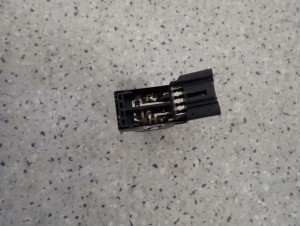 SUZUKI SPLASH 09-14 PRZEŁĄCZNIK SZYBY PRZEDNI PRAWY 4/5 MINIATURA