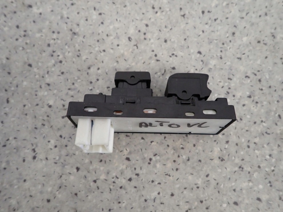 SUZUKI ALTO 09-14 PANEL PRZEŁĄCZNIK SZYBY PRZEDNI LEWY 5/7
