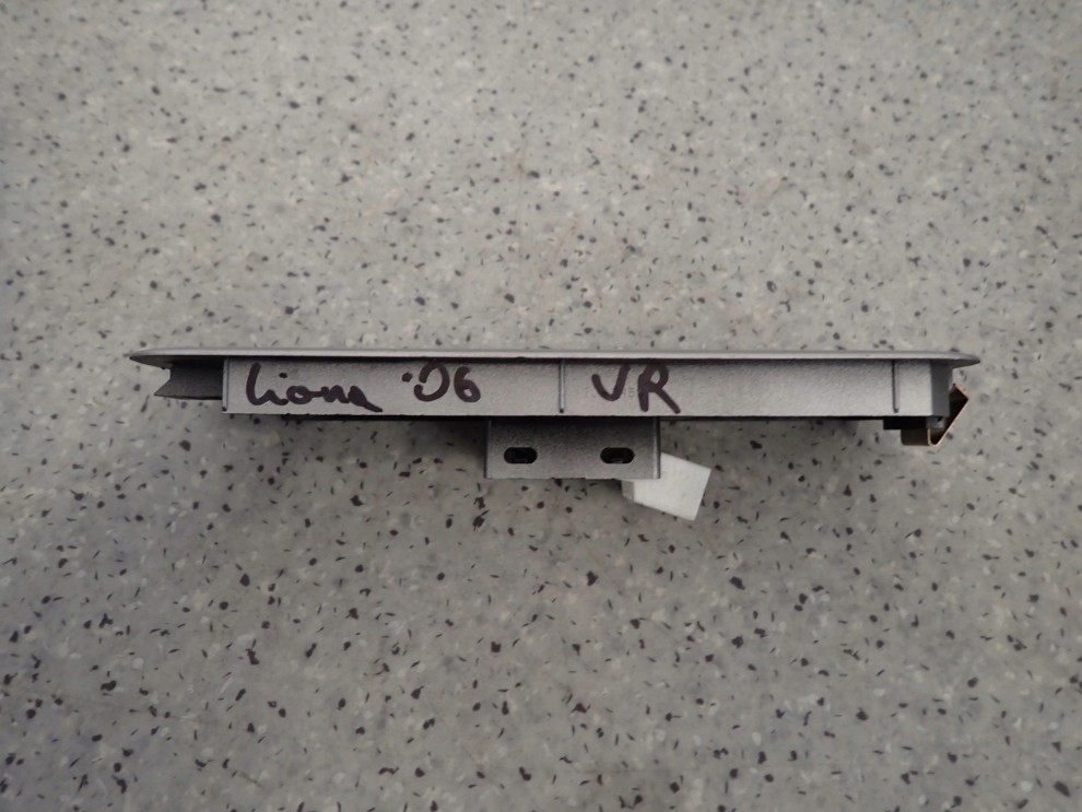 SUZUKI LIANA 02-07 PRZEŁĄCZNIK SZYBY PRZEDNI PRAWY 3/5