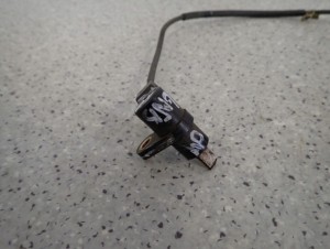 SUZUKI IGNIS 04-08 CZUJNIK ABSU TYLNY PRAWY 2WD 3/5 MINIATURA