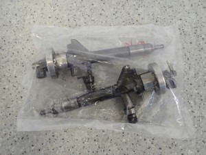 MAZDA 6 MAZDA6 02-05 2.0D RF5 WTRYSKIWACZ PALIWA SPRAWDZONY 1/3 MINIATURA