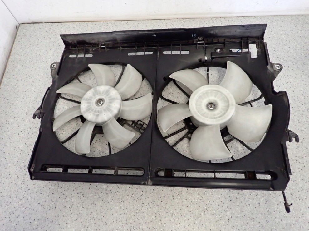 TOYOTA AVENSIS T25 06- WENTYLATOR CHŁODNICY 2/3