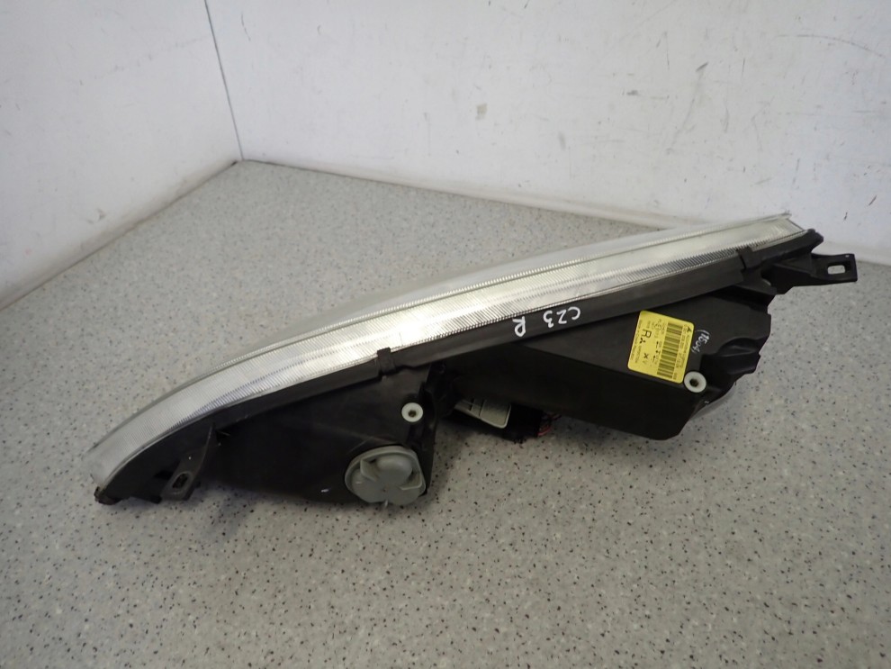 MITSUBISHI COLT 03-08 REFLEKTOR PRAWY LAMPA PRZÓD 5/8