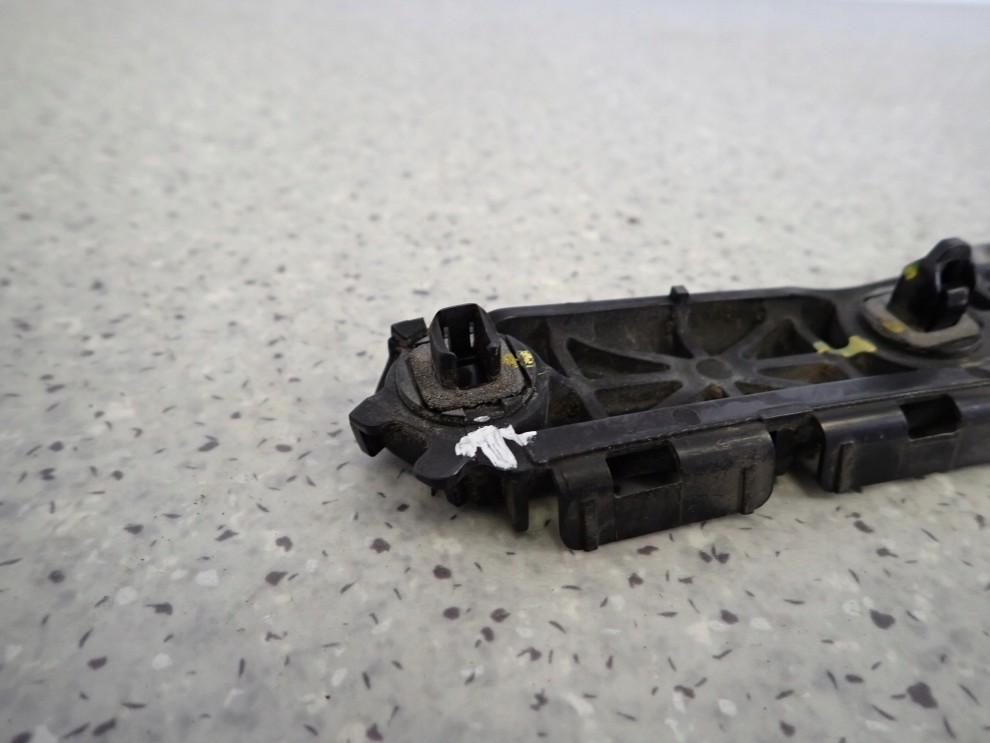 TOYOTA YARIS II 06-11 ŚLIZG ZDERZAKA TYLNY PRAWY 5/5