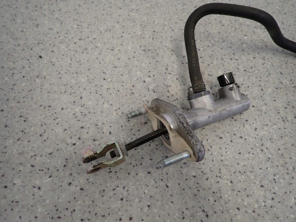 HONDA JAZZ II BENZYNA 02-07 POMPA POMPKA SPRZĘGŁA 4/4