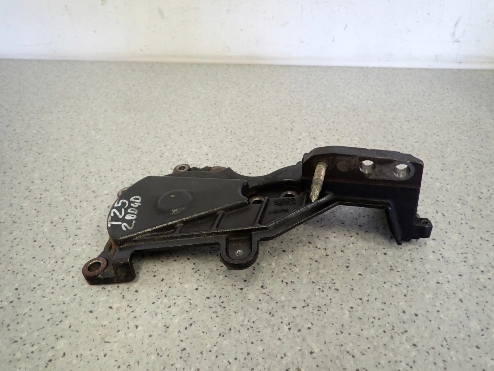 TOYOTA AVENSIS T25 2.0 D4D 02-05 ŁAPA SILNIKA PRAWA 2/6