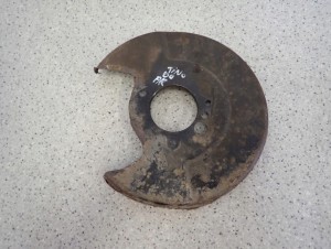 NISSAN ALMERA TINO 00-05 TARCZA KOTWICZNA TYLNA PRAWA 5/5 MINIATURA