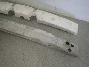 TOYOTA PRIUS II 03-08 BELKA ZDERZAKA PRZEDNIEGO ABSORBER 3/8 MINIATURA