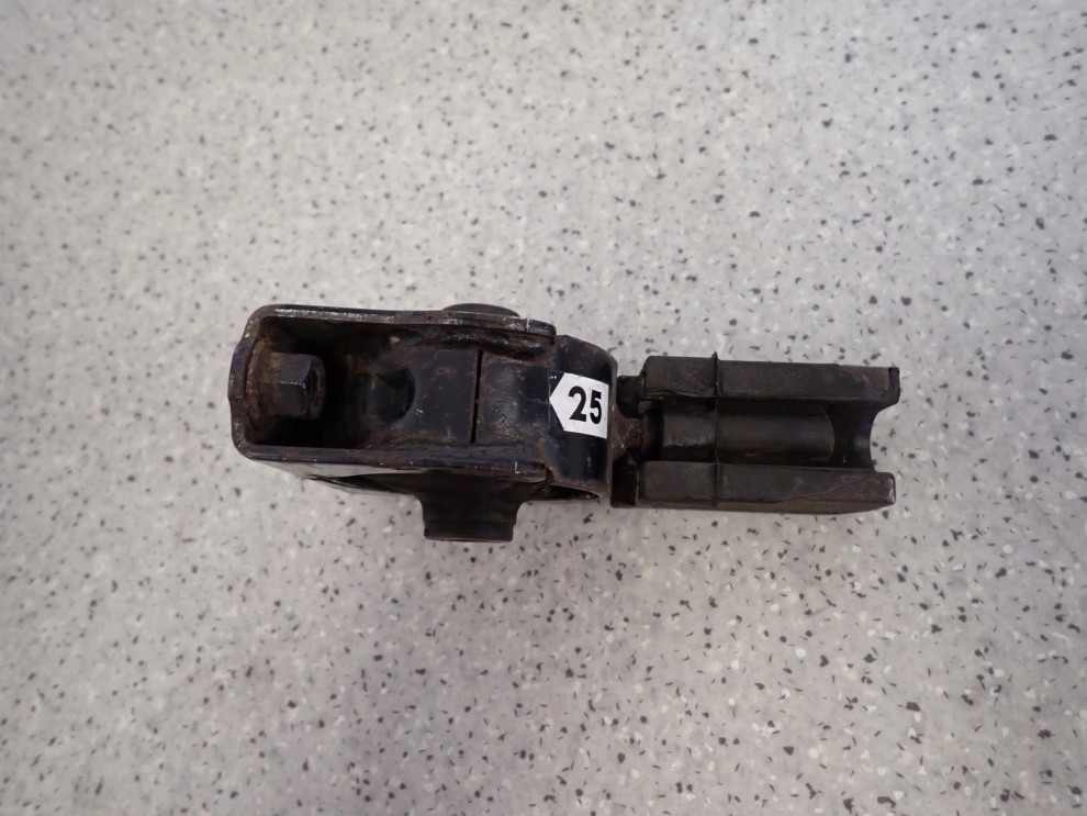 TOYOTA AVENSIS T25 2.0D 02-05 PODUSZKA SILNIKA PRZEDNIA 4/4